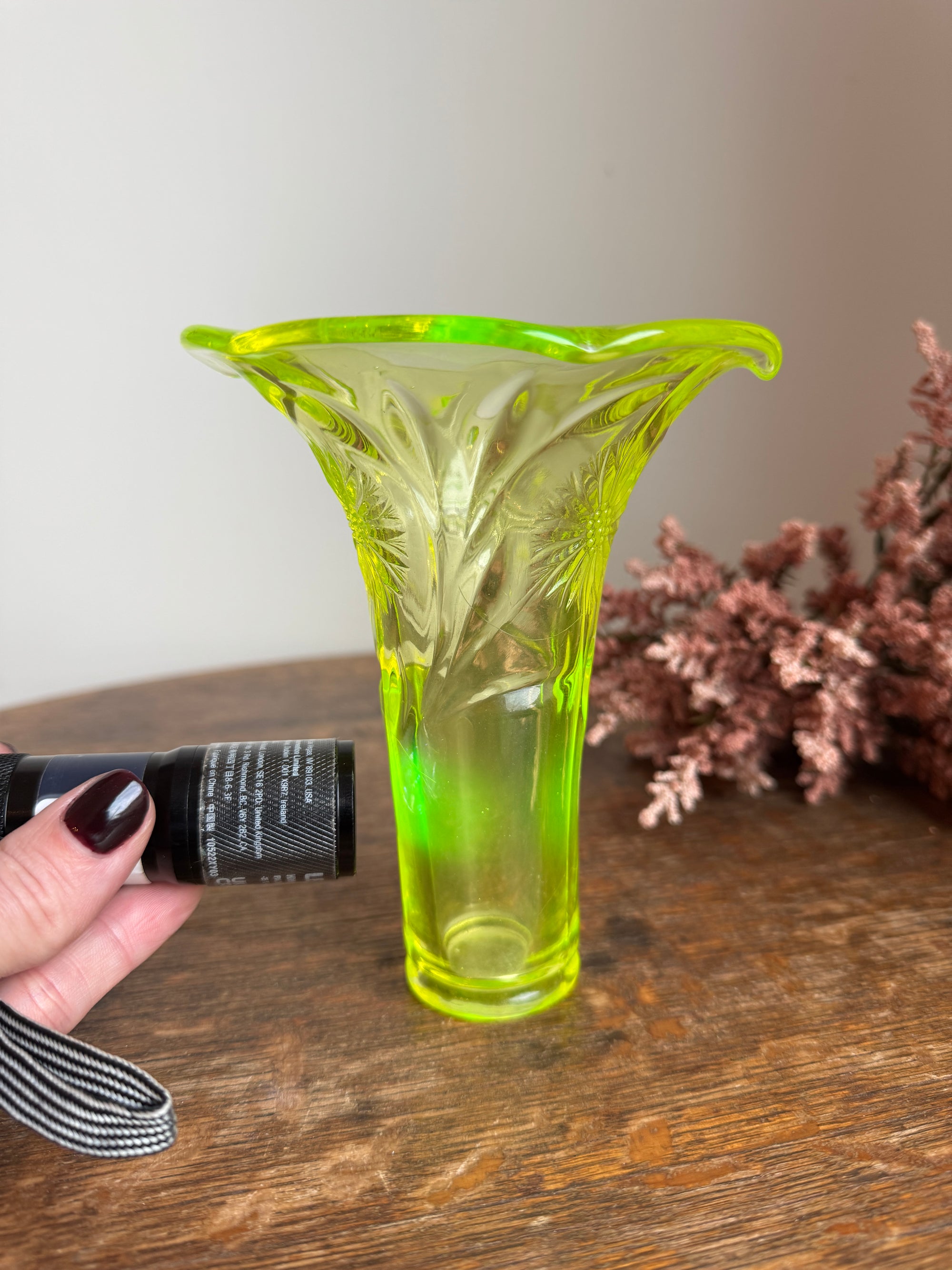 Ca 1920s-30s Vaseline/Uranium Glass Trumpet Shape Vase