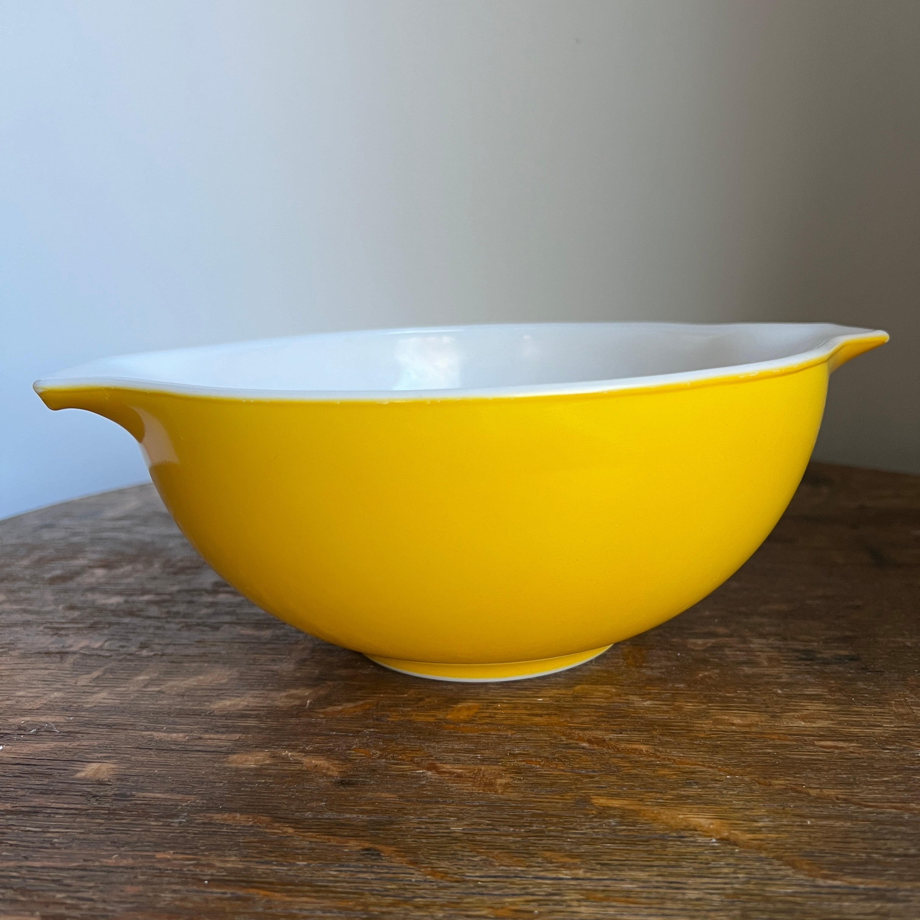 1960s-70s Pyrex 'Daisy' Cinderella Mixing Bowl Set Where On