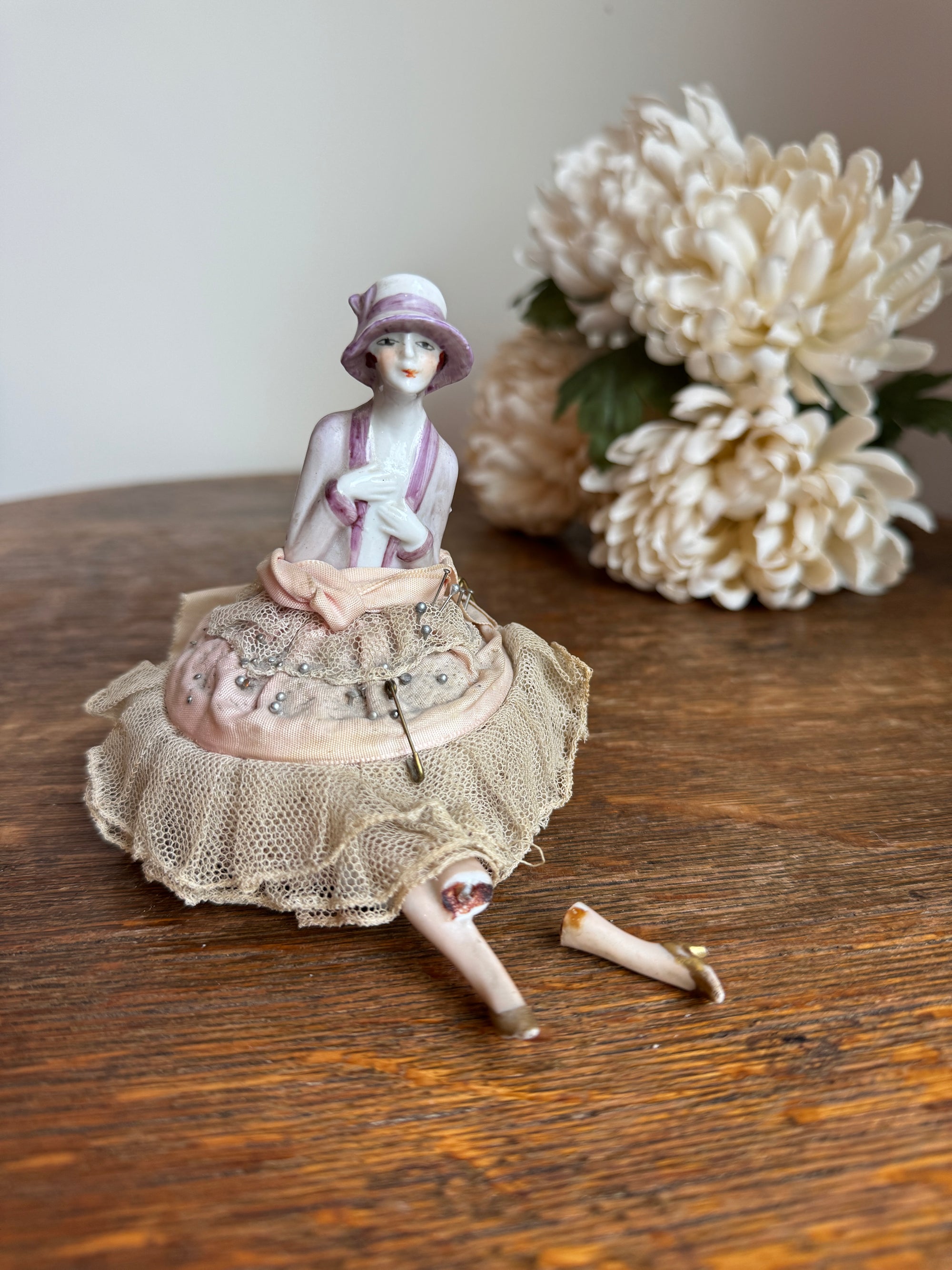 Ca. 1920s Art Deco Porcelain Flapper Girl Pin Cushion