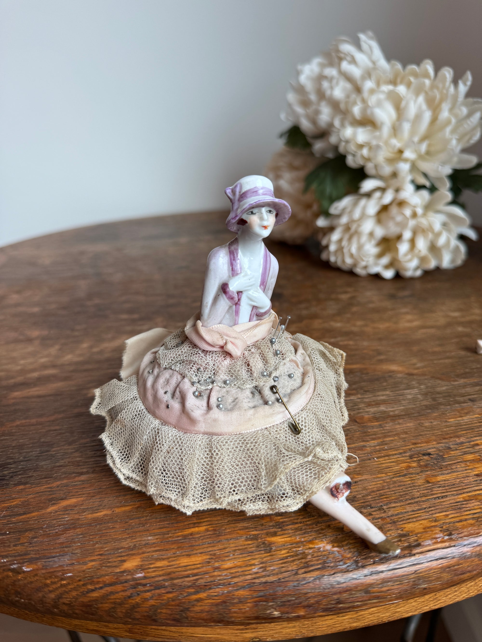 Ca. 1920s Art Deco Porcelain Flapper Girl Pin Cushion